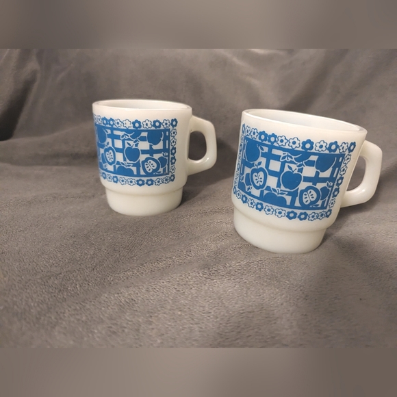 Vintage Anchor Hocking Fire King coffee tea mug apple and flower pattern 1960 - Picture 2 of 6